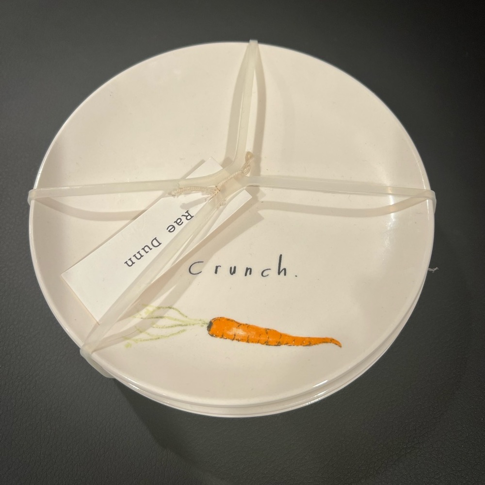 Rae Dunn Easter plates (4)